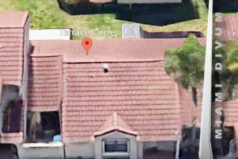 Снять в аренду таунхаус в Хайалиа, Флорида 2 спальни, 146.97м2, № 1948282 - фото 4