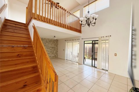 Снять в аренду таунхаус в Хайалиа, Флорида 2 спальни, 146.97м2, № 1948282 - фото 11