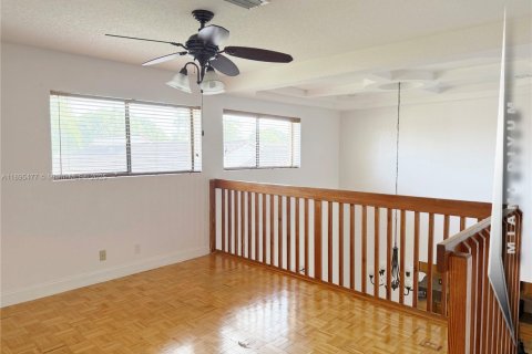 Снять в аренду таунхаус в Хайалиа, Флорида 2 спальни, 146.97м2, № 1948282 - фото 20