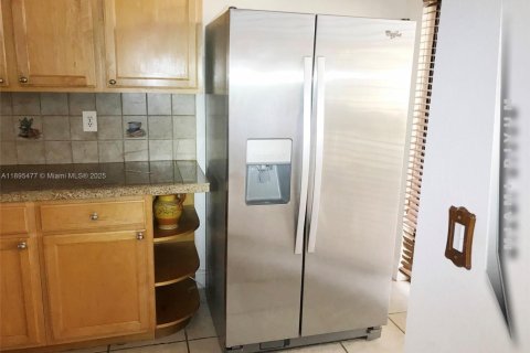 Снять в аренду таунхаус в Хайалиа, Флорида 2 спальни, 146.97м2, № 1948282 - фото 28