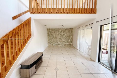 Снять в аренду таунхаус в Хайалиа, Флорида 2 спальни, 146.97м2, № 1948282 - фото 12