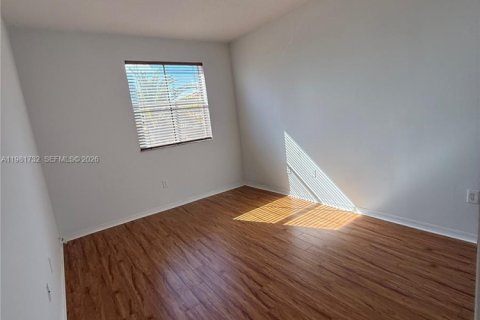 Townhouse in Pembroke Pines, Florida 2 bedrooms, 102.19 sq.m. № 2042979 - photo 11