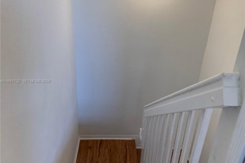 Townhouse in Pembroke Pines, Florida 2 bedrooms, 102.19 sq.m. № 2042979 - photo 9