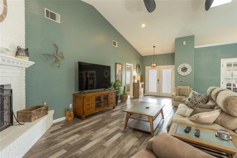 House in Palm Coast, Florida 3 bedrooms, 198.63 sq.m. № 2216225 - photo 17