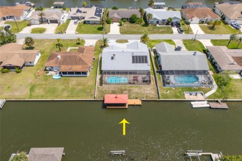 House in Palm Coast, Florida 3 bedrooms, 198.63 sq.m. № 2216225 - photo 29