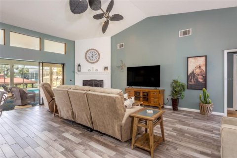 House in Palm Coast, Florida 3 bedrooms, 198.63 sq.m. № 2216225 - photo 7