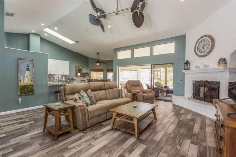 House in Palm Coast, Florida 3 bedrooms, 198.63 sq.m. № 2216225 - photo 12