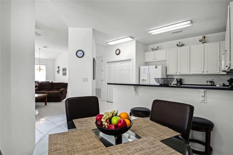 House in Haines City, Florida 4 bedrooms, 200.11 sq.m. № 1723837 - photo 18