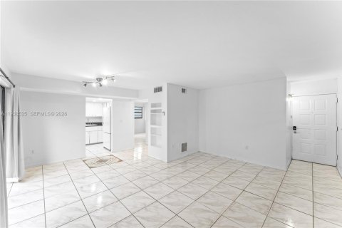 Copropriété à vendre à Miami Beach, Floride: 1 chambre, 63.27 m2 № 1996848 - photo 4
