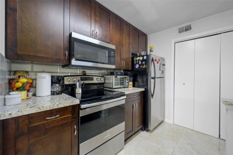 Copropriété à vendre à Coral Springs, Floride: 1 chambre, 88.26 m2 № 2019768 - photo 11