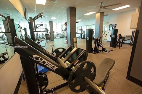 Condominio en alquiler en Hollywood, Florida, 1 dormitorio, 69.21 m2 № 2045693 - foto 5