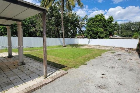 Купить виллу или дом в Майами, Флорида 2 спальни, 72.46м2, № 2002250 - фото 2