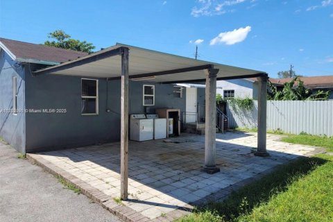 Купить виллу или дом в Майами, Флорида 2 спальни, 72.46м2, № 2002250 - фото 4