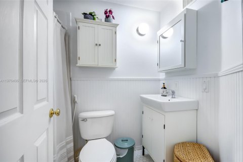 Condo in Doral, Florida, 3 bedrooms  № 2040865 - photo 7