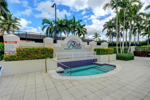 Condo in Doral, Florida, 3 bedrooms  № 2040865 - photo 18