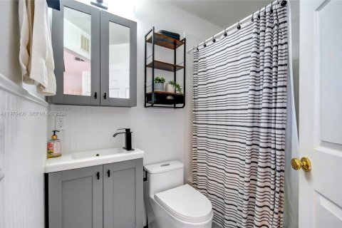 Condo in Doral, Florida, 3 bedrooms  № 2040865 - photo 8