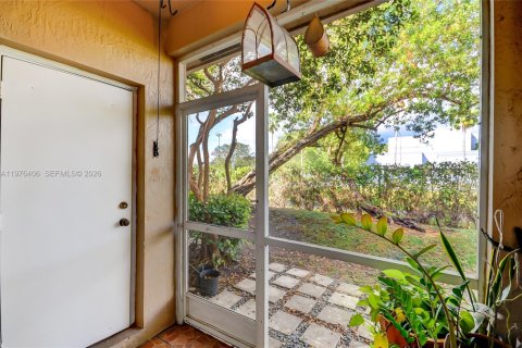 Condo in Doral, Florida, 3 bedrooms  № 2040865 - photo 23