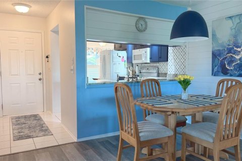 Condo in Bradenton, Florida, 2 bedrooms  № 2316890 - photo 24