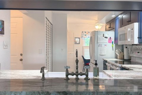 Condo in Bradenton, Florida, 2 bedrooms  № 2316890 - photo 20