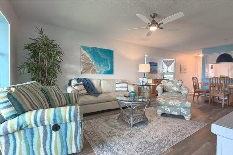 Condo in Bradenton, Florida, 2 bedrooms  № 2316890 - photo 4