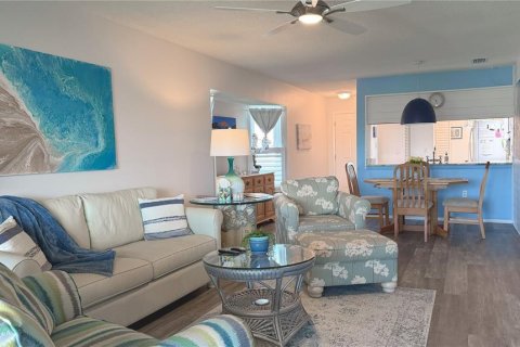 Condo in Bradenton, Florida, 2 bedrooms  № 2316890 - photo 3