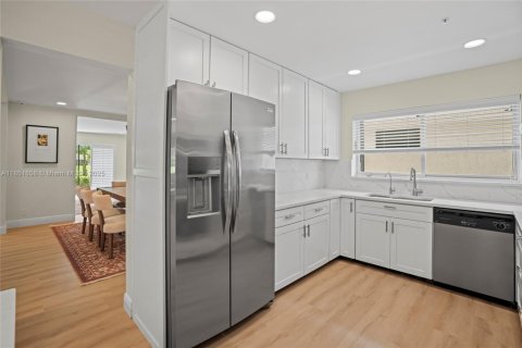 Copropriété à vendre à Hollywood, Floride: 2 chambres, 213.68 m2 № 1857595 - photo 20