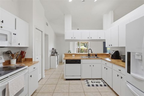 Casa en venta en Lake Wales, Florida, 3 dormitorios, 160.72 m2 № 2221773 - foto 2