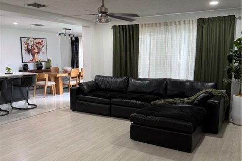 Купить виллу или дом в Киссимми, Флорида 10 комнат, 289.86м2, № 2345495 - фото 5