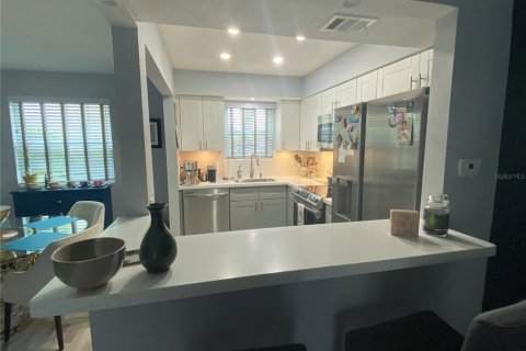 Condominio en alquiler en Winter Park, Florida, 2 dormitorios, 95.32 m2 № 1912978 - foto 8