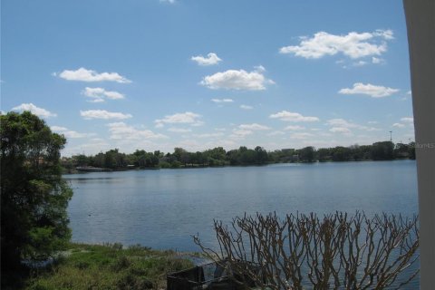 Condominio en alquiler en Winter Park, Florida, 2 dormitorios, 95.32 m2 № 1912978 - foto 20