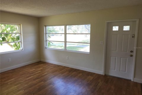 House in Clearwater, Florida 2 bedrooms, 118.73 sq.m. № 1838833 - photo 10