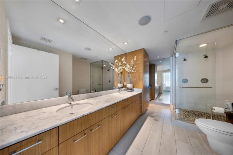 Condo in Miami, Florida, 2 bedrooms  № 1745960 - photo 19