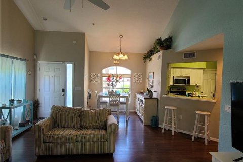 Condo in Bradenton, Florida, 2 bedrooms  № 1746328 - photo 13