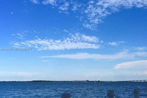 Снять в аренду кондоминиум в Майами, Флорида 1 спальня, 73.11м2, № 2021885 - фото 16