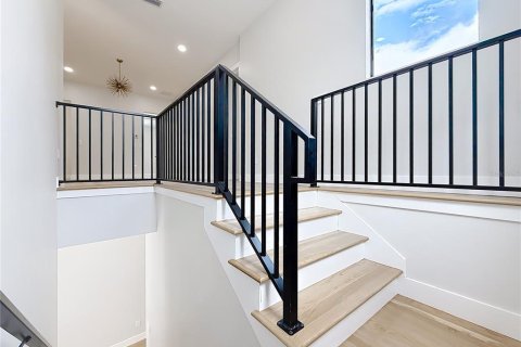 Villa ou maison à vendre à Tampa, Floride: 5 chambres, 332.96 m2 № 2148133 - photo 15