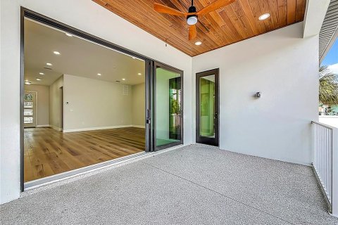 Villa ou maison à vendre à Tampa, Floride: 5 chambres, 332.96 m2 № 2148133 - photo 30