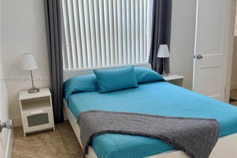 Touwnhouse à louer à Hollywood, Floride: 1 chambre, 46.45 m2 № 2000403 - photo 10