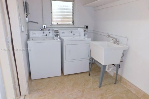 Touwnhouse à louer à Hollywood, Floride: 1 chambre, 46.45 m2 № 2000403 - photo 3