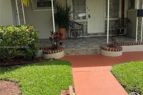 Touwnhouse à louer à Hollywood, Floride: 1 chambre, 46.45 m2 № 2000403 - photo 14