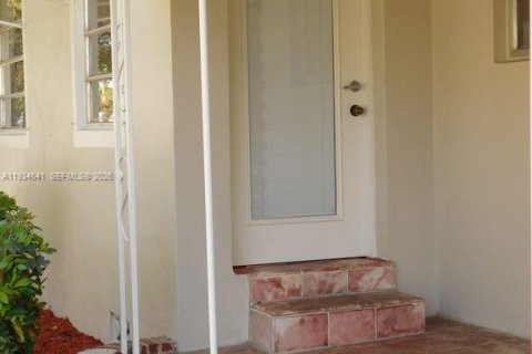 Touwnhouse à louer à Hollywood, Floride: 1 chambre, 46.45 m2 № 2000403 - photo 15