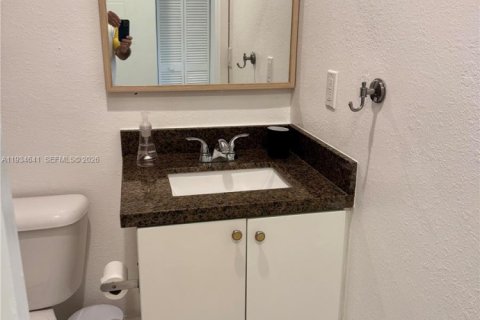 Touwnhouse à louer à Hollywood, Floride: 1 chambre, 46.45 m2 № 2000403 - photo 8