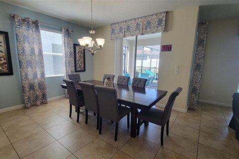 Casa en venta en Kissimmee, Florida, 6 dormitorios, 305.74 m2 № 1619155 - foto 11