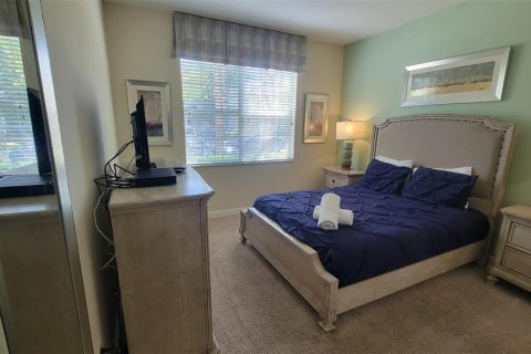 Casa en venta en Kissimmee, Florida, 6 dormitorios, 305.74 m2 № 1619155 - foto 4