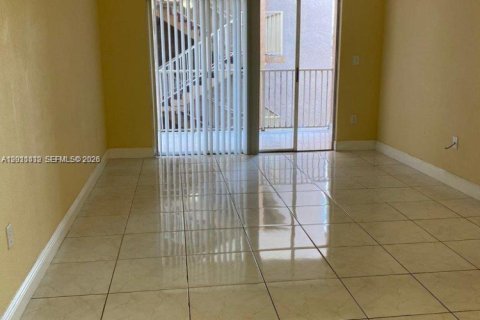Condo in Miami, Florida, 2 bedrooms  № 2075422 - photo 6