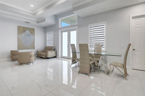 Casa en venta en Naples, Florida, 3 dormitorios, 167.22 m2 № 2211345 - foto 4