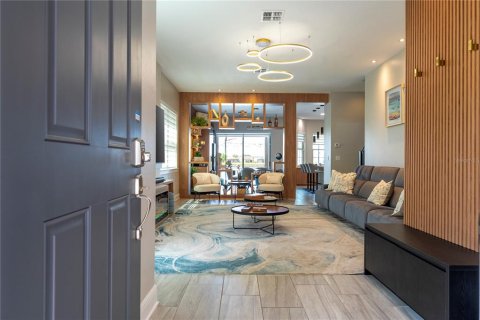 House in Orlando, Florida 5 bedrooms, 269.32 sq.m. № 2147967 - photo 6
