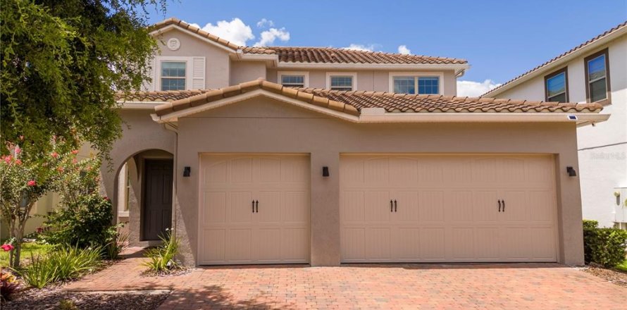 House in Orlando, Florida 5 bedrooms, 269.32 sq.m. № 2147967