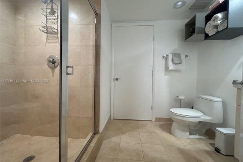 Condo in Hallandale Beach, Florida, 2 bedrooms  № 1888737 - photo 14