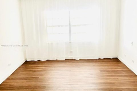 Copropriété à vendre à Sunny Isles Beach, Floride: 2 chambres, 138.24 m2 № 1954817 - photo 13