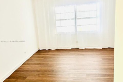 Copropriété à vendre à Sunny Isles Beach, Floride: 2 chambres, 138.24 m2 № 1954817 - photo 12